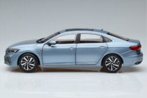 Volkswagen Passat B8 Blå FAW 1:18 ZVF000003A Metal — billede 4 af 7