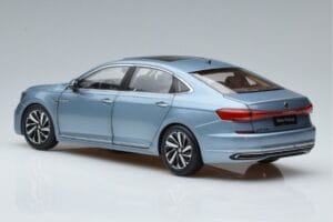 Volkswagen Passat B8 Blå FAW 1:18 ZVF000003A Metal — billede 6 af 7