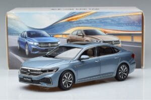 Volkswagen Passat B8 Blå FAW 1:18 ZVF000003A Metal — billede 7 af 7