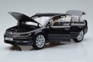 Volkswagen Phaeton V6 Mazeppa Grå Kyosho 1:18 08831MBK Metal — billede 2 af 9