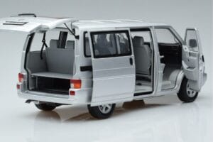 Volkswagen T4b Transporter Caravelle Minibus Schuco 1:18 450041500 Metal — billede 2 af 8