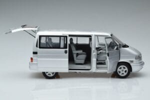 Volkswagen T4b Transporter Caravelle Minibus Schuco 1:18 450041500 Metal — billede 4 af 8