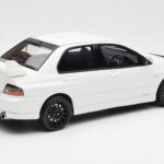 Mitsubishi Lancer Evo VIII MR FQ-400 Hvid Otto 1:18 - image 2 of 6