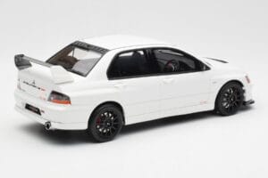 Mitsubishi Lancer Evo VIII MR FQ-400 Hvid Otto 1:18 OT777 Resin — billede 2 af 6