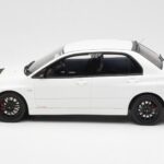 Mitsubishi Lancer Evo VIII MR FQ-400 Hvid Otto 1:18 - image 3 of 6