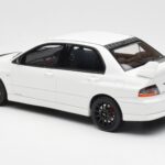 Mitsubishi Lancer Evo VIII MR FQ-400 Hvid Otto 1:18 - image 5 of 6