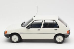 Peugeot 205 Junior Hvid Otto 1:18 OT463 Resin — billede 3 af 6