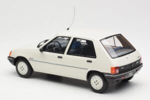 Peugeot 205 Junior Hvid Otto 1:18 OT463 Resin — billede 5 af 6