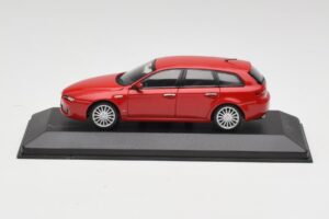 Alfa Romeo 159 Sportwagon Alfa Rød Minichamps 1:43 400120511 Metal