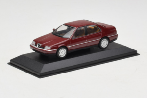 Alfa Romeo 164 3.0 Super V6 Mørkerød Minichamps 1:43 436120700 Metal — billede 2 af 4