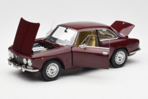 Alfa Romeo 2000 GTV Kastanjerød Norev 1:18 187916 Metal — billede 2 af 8