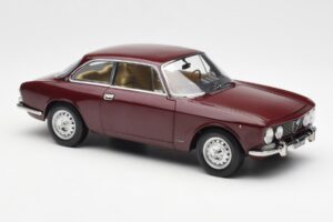 Alfa Romeo 2000 GTV Kastanjerød Norev 1:18 187916 Metal — billede 6 af 8