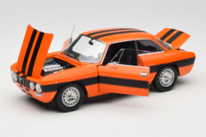 Alfa Romeo 2000 GTV Orange Norev 1:18 187918 Metal — billede 2 af 8