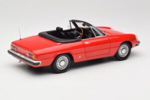 Alfa Romeo 2000 Spider Rød Minichamps 1:18 180120930 Metal — billede 3 af 8