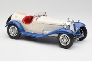 Alfa Romeo 2300 Spider Hvid & Blå Bburago 1:18 3008-M1 Metal — billede 4 af 6