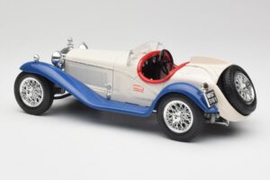 Alfa Romeo 2300 Spider Hvid & Blå Bburago 1:18 3008-M1 Metal — billede 5 af 6
