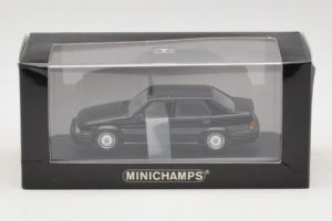 Alfa Romeo 75 3.0 V6 Sort Minichamps 1:43 403120463 Metal — billede 4 af 4