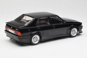 Alfa Romeo 75 Turbo Evoluzione Sort MCG 1:18 MCG18429 Metal — billede 2 af 6