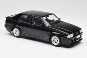 Alfa Romeo 75 Turbo Evoluzione Sort MCG 1:18 MCG18429 Metal — billede 4 af 6