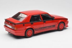 Alfa Romeo 75 Turbo Evoluzione Rød MCG 1:18 MCG18428 Metal — billede 2 af 6