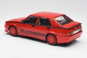 Alfa Romeo 75 Turbo Evoluzione Rød MCG 1:18 MCG18428 Metal — billede 5 af 6
