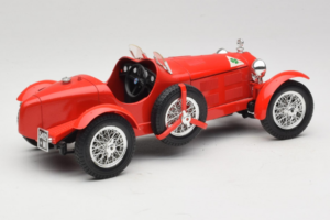 Alfa Romeo 8C 2300 Monza Rød Bburago 1:18 3014 Metal — billede 2 af 6