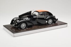 Alfa Romeo 8C 2900B Lungo Sort Minichamps 1:18 100120421 Metal — billede 2 af 8