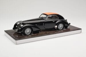 Alfa Romeo 8C 2900B Lungo Sort Minichamps 1:18 100120421 Metal — billede 3 af 8