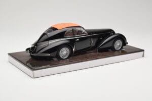 Alfa Romeo 8C 2900B Lungo Sort Minichamps 1:18 100120421 Metal — billede 4 af 8