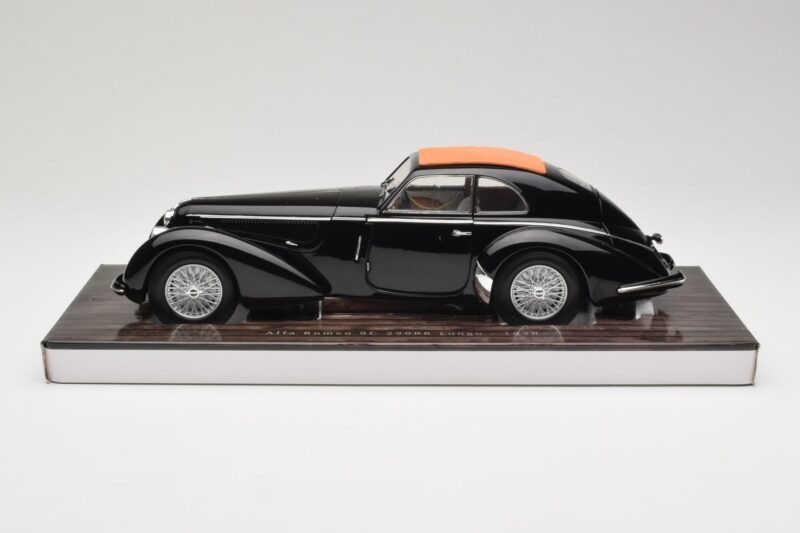 Alfa Romeo 8C 2900B Lungo Sort Minichamps 1:18 100120421 Metal