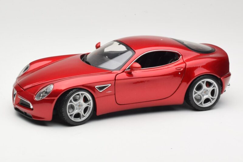 Alfa Romeo 8C Competizione Rød Bburago 1:18 18-11021 Metal