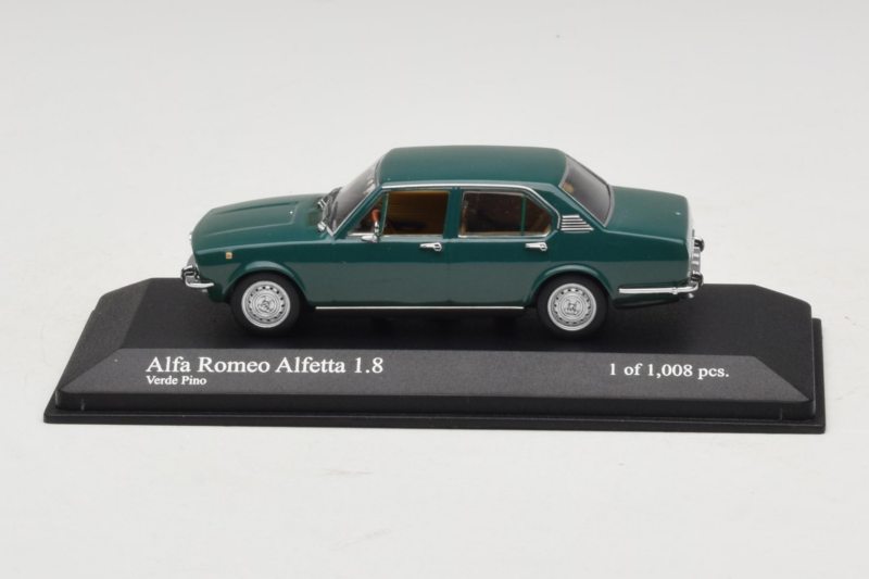 Alfa Romeo Alfetta 1.8 Grøn Minichamps 1:43 Alfa Romeo Alfetta 1.8 Grøn Minichamps 1:43 400120204 Metal