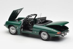 Alfa Romeo Duetto Spider Grøn AUTOart 1:18 70138 Metal — billede 5 af 8