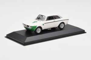 Alfa Romeo Giulia 1300 GTA Junior Hvid Minichamps 1:43 400120601 Metal — billede 2 af 3