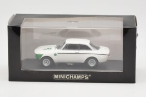 Alfa Romeo Giulia 1300 GTA Junior Hvid Minichamps 1:43 400120601 Metal — billede 3 af 3