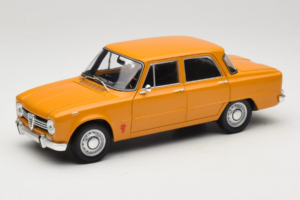 Alfa Romeo Giulia 1300 Super Orange Minichamps 1:18 180120900 Metal
