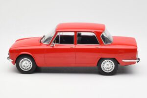 Alfa Romeo Giulia Nuova Super Rød MCG 1:18 MCG18145 Metal — billede 3 af 6