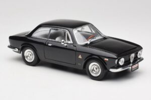 Alfa Romeo Giulia Sprint GTA Sort Road Signature 1:18 92348 Metal — billede 6 af 8