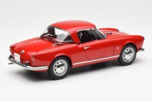 Alfa Romeo Giulietta 1300 Spider Rød AUTOart 1:18 70157 Metal — billede 3 af 8