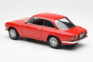 Alfa Romeo GT 1300 Junior LHD Rød AUTOart 1:18 70131 Metal — billede 7 af 8