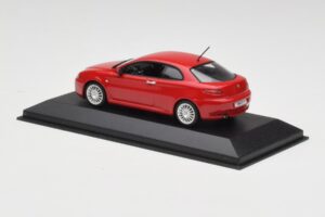 Alfa Romeo GT Alfa Rød Minichamps 1:43 400120321 Metal — billede 3 af 4