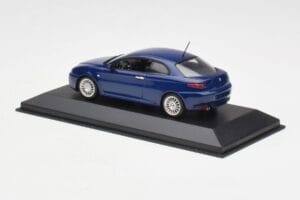 Alfa Romeo GT Dark Blue Metallic Minichamps 1:43 400120326 Metal — billede 3 af 4