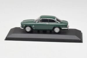 Alfa Romeo Giulia GTA 1300 Junior Grøn Minichamps 1:43 ALFA010 Metal
