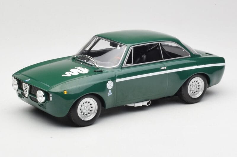 Alfa Romeo GTA 1300 Junior Grøn Minichamps 1:18 155120022 Metal