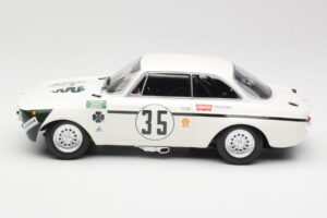 Alfa Romeo GTA 1300 Junior #35 C. Colzani / Pooky / G. Venturi 4 Hours of Jarama 1972 Minichamps 1:18 155721235 Metal — billede 3 af 6