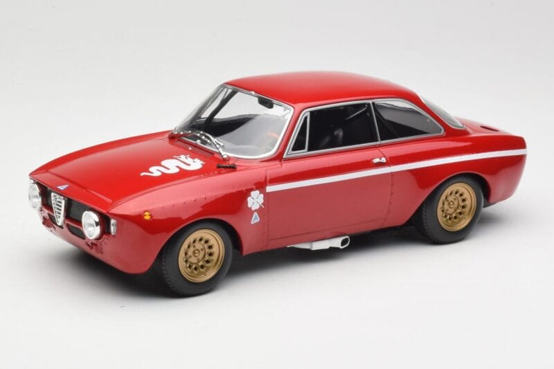 Alfa Romeo GTA 1300 Junior Rød Minichamps 1:18 155120020 Metal