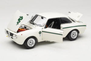 Alfa Romeo GTA 1300 Junior Hvid Minichamps 1:18 100120501 Metal — billede 2 af 8