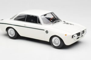 Alfa Romeo GTA 1300 Junior Hvid Minichamps 1:18 155120021 Metal — billede 4 af 6