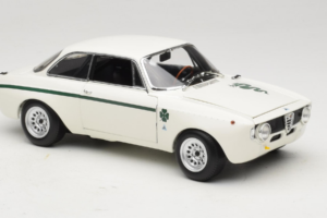 Alfa Romeo GTA 1300 Junior Hvid Minichamps 1:18 100120501 Metal — billede 6 af 8