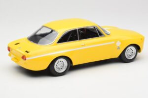 Alfa Romeo GTA 1300 Junior Gul Minichamps 1:18 155120024 Metal — billede 3 af 6